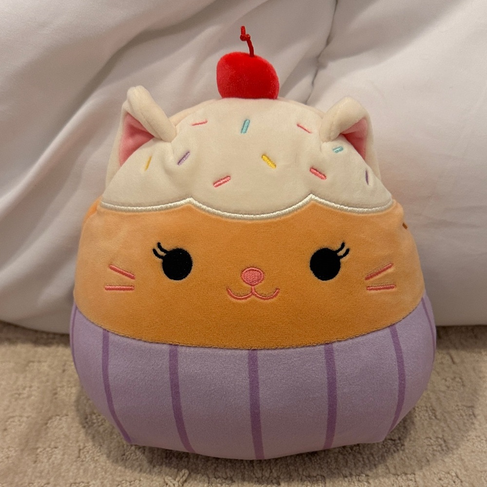 Squishmallows Sundae Cat Plush 8” inch